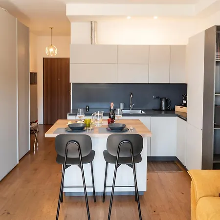 Angelico Terrace Modern *