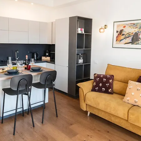 Daire Angelico Terrace Modern
