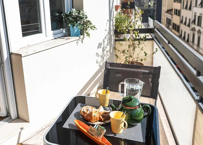 Angelico Terrace Modern
